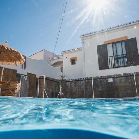 Bura Surfhouse Hostel Lagos Exterior photo